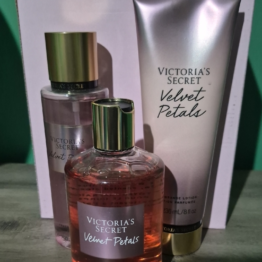 Victoria's Secret Velvet Petals 3pc Set